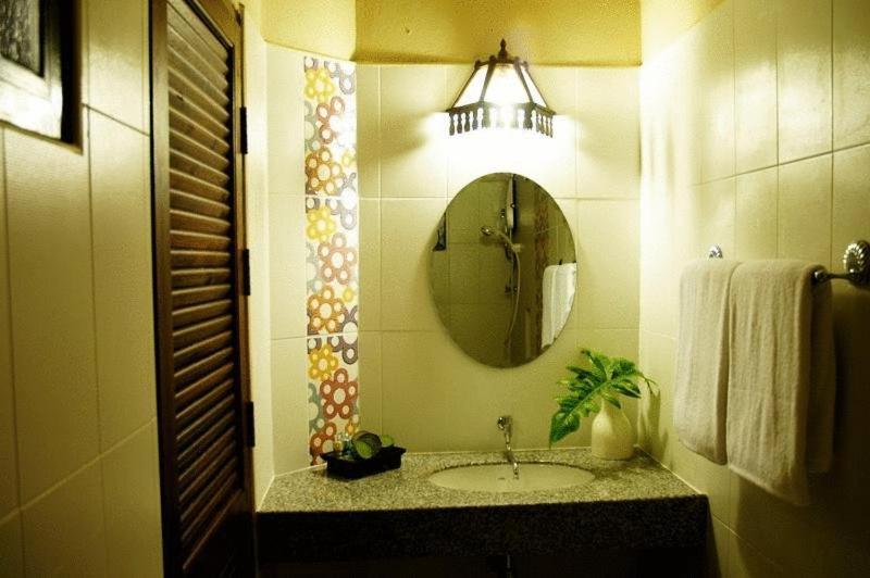 Phaya Inn Lamphun Quarto foto